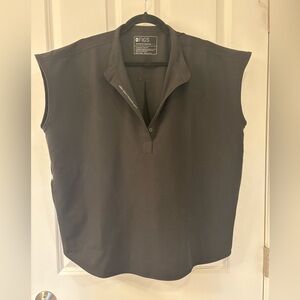 FIGS Women’s Black Rafaela Oversized Scrub Top - LARGE